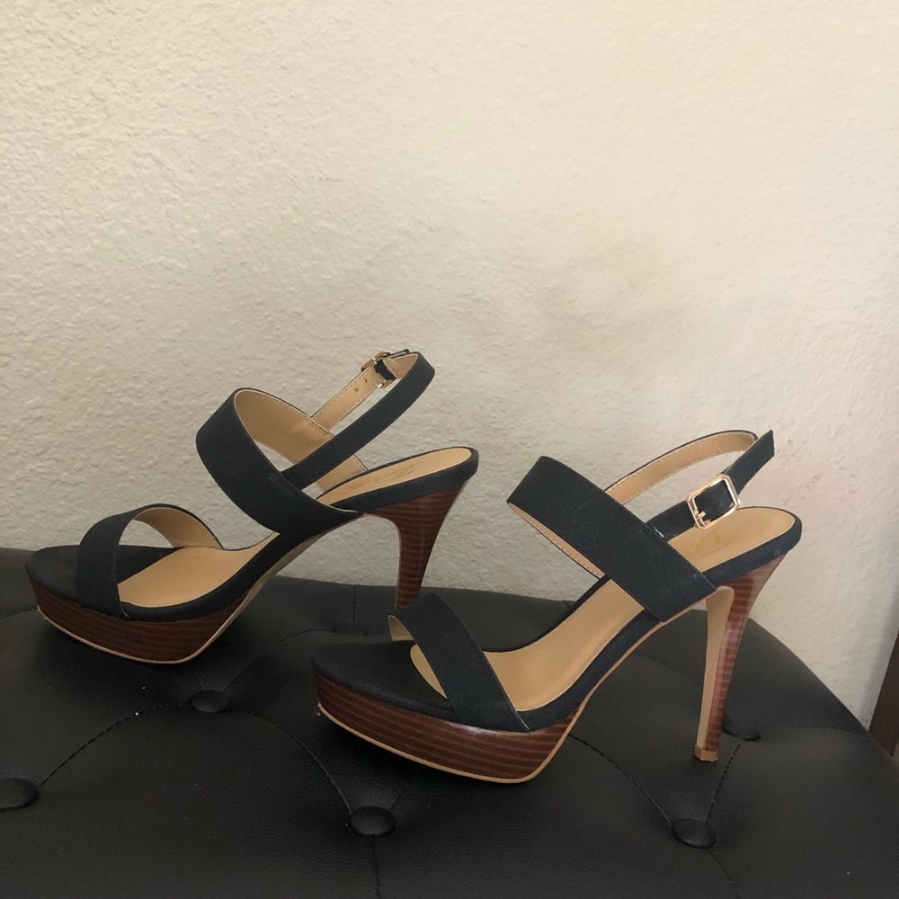 Black evening sandals
